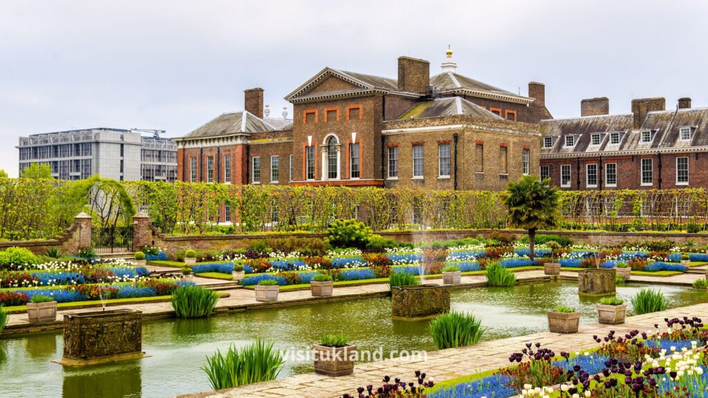 قصر فولهام لندن Fulham Palace